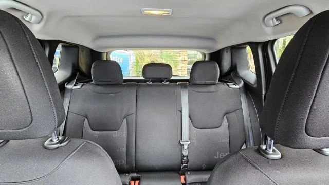 2016 Jeep Renegade - Image 19 of 21