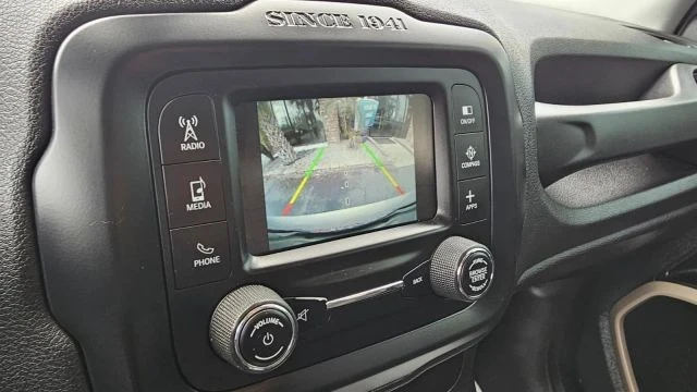 2016 Jeep Renegade - Image 20 of 21