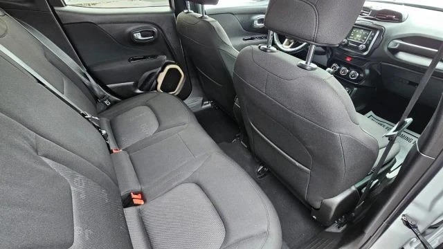 2016 Jeep Renegade - Image 10 of 21