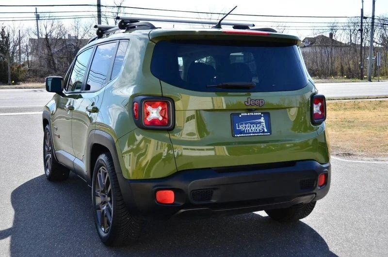 2016 Jeep Renegade - Image 8 of 12