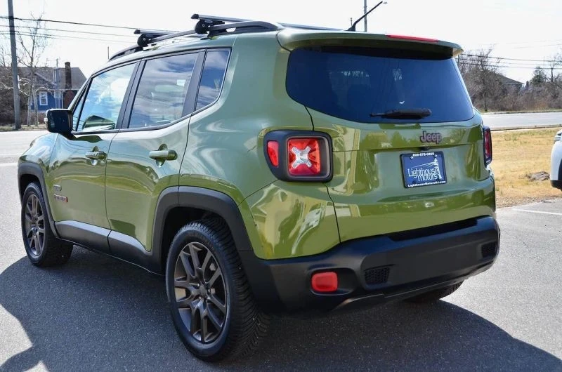 2016 Jeep Renegade - Image 7 of 12