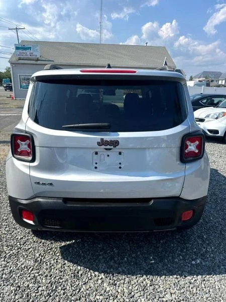 2016 Jeep Renegade - Image 4 of 12