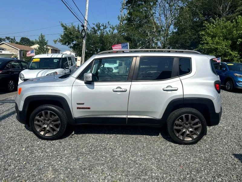 2016 Jeep Renegade - Image 2 of 12