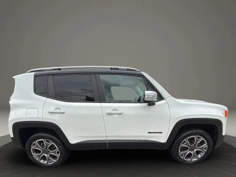 2016 Jeep Renegade - Image 4 of 12