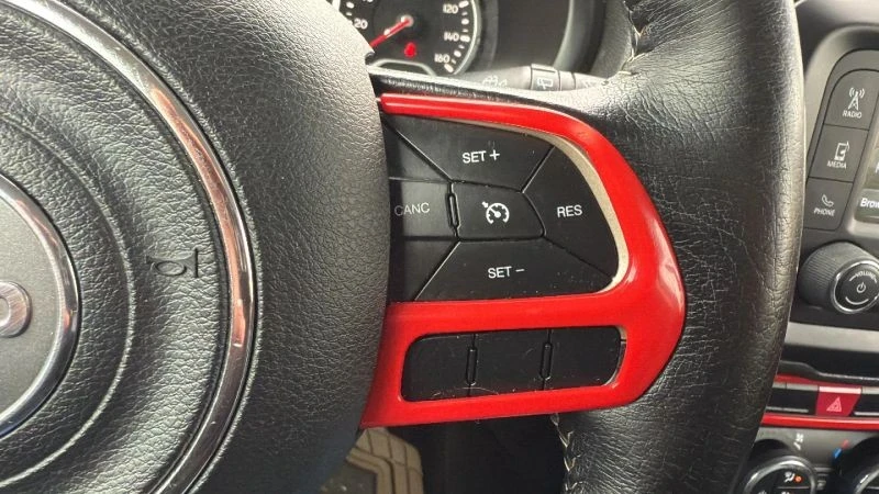 2016 Jeep Renegade - Image 11 of 12