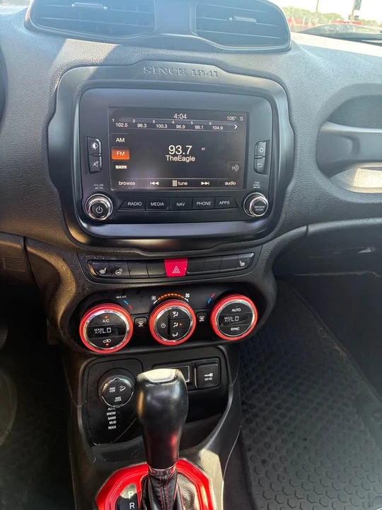 2016 Jeep Renegade - Image 12 of 14