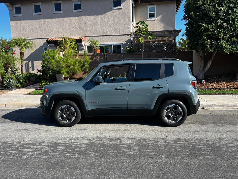 2016 Jeep Renegade - Image 8 of 11