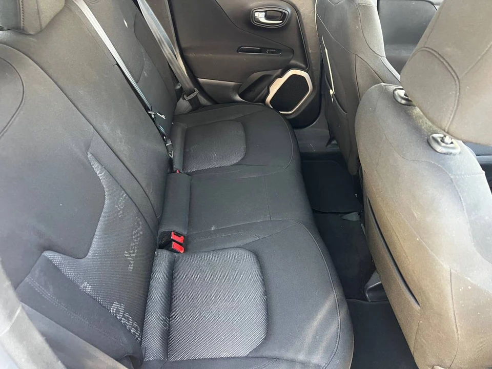 2016 Jeep Renegade - Image 4 of 11