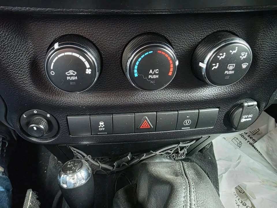 2016 Jeep JK Wrangler - Image 16 of 17