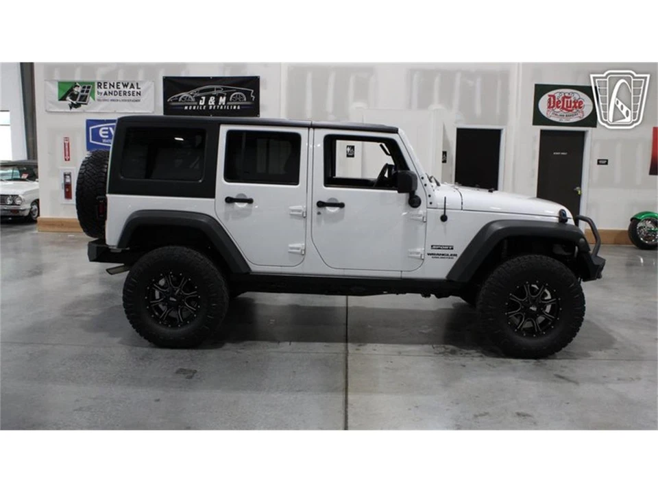 2016 Jeep JK Wrangler - Image 13 of 31