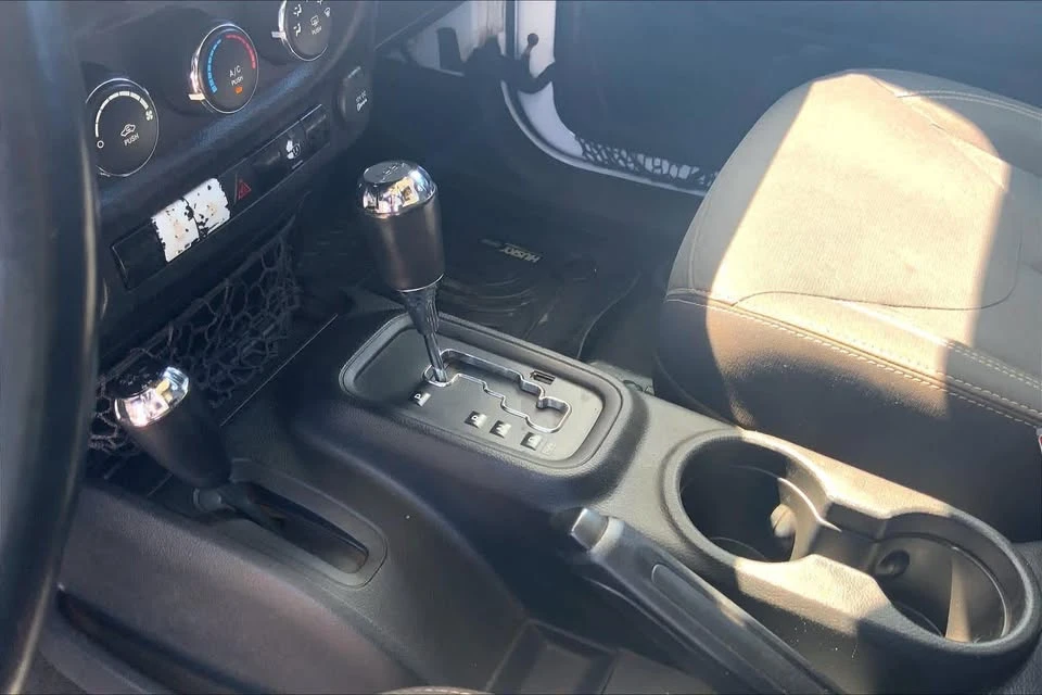 2016 Jeep JK Wrangler - Image 16 of 20