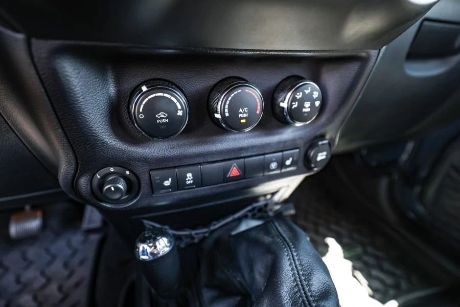 2016 Jeep JK Wrangler - Image 28 of 31