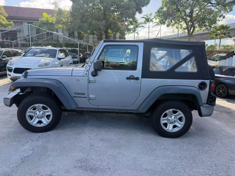 2016 Jeep JK Wrangler - Image 2 of 9