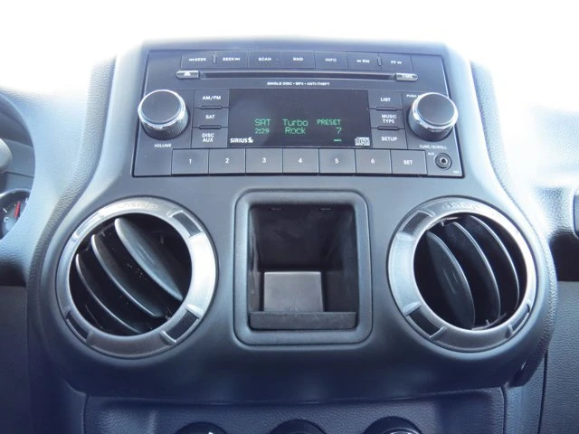 2016 Jeep JK Wrangler - Image 17 of 18