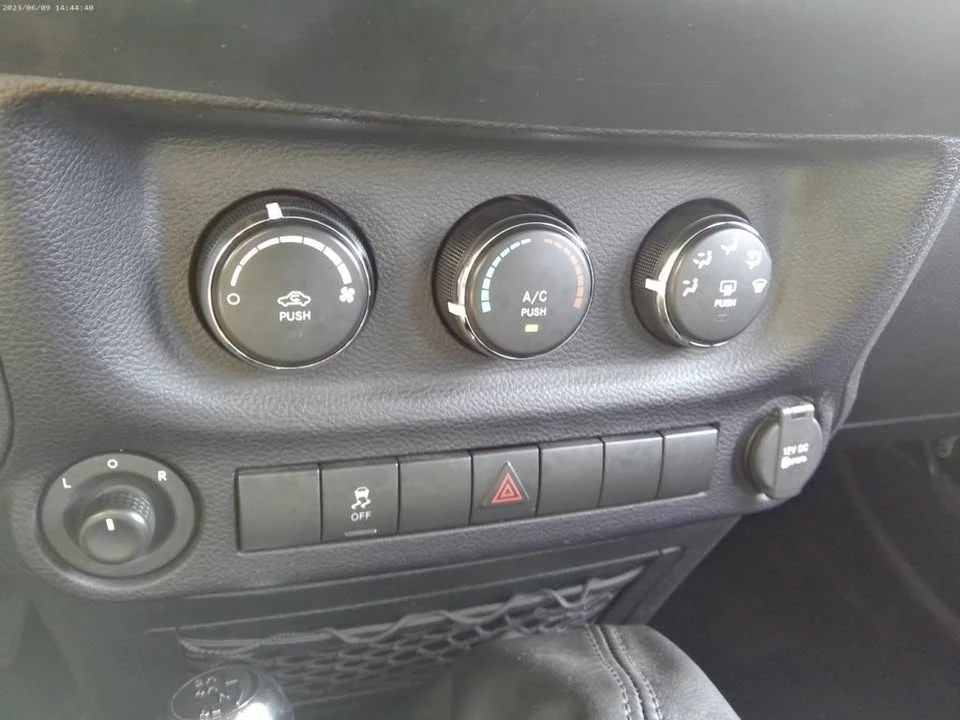 2016 Jeep JK Wrangler - Image 10 of 12