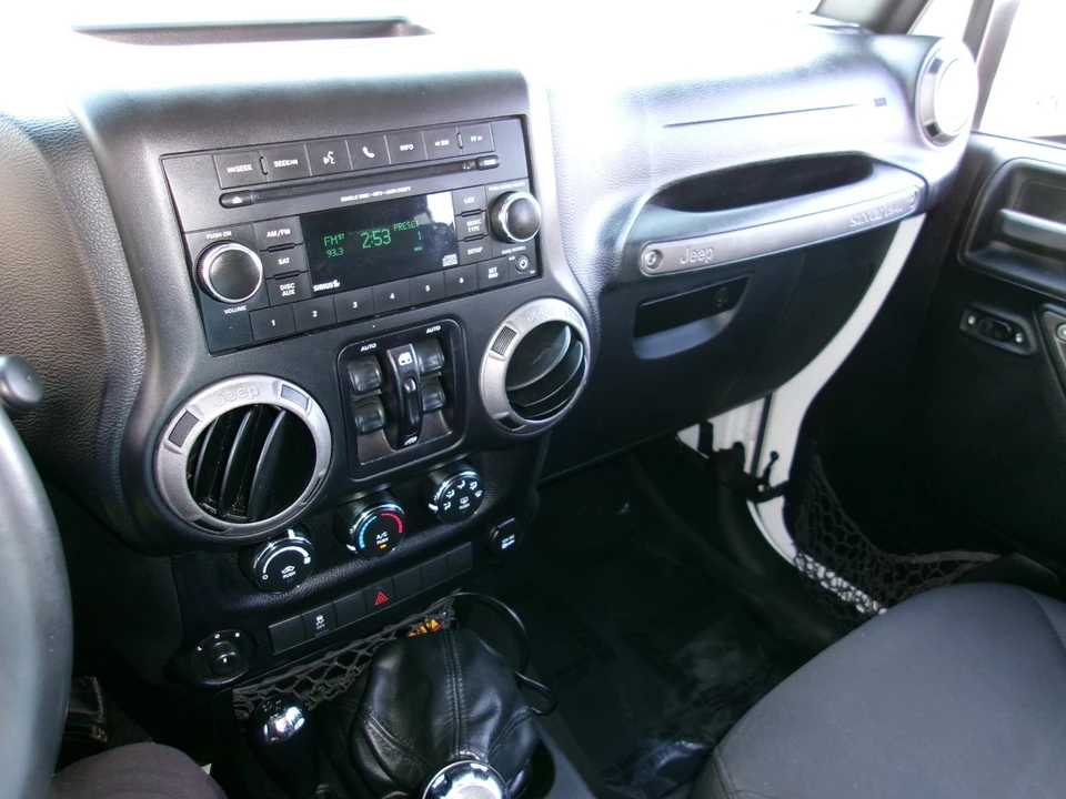 2016 Jeep JK Wrangler - Image 18 of 20