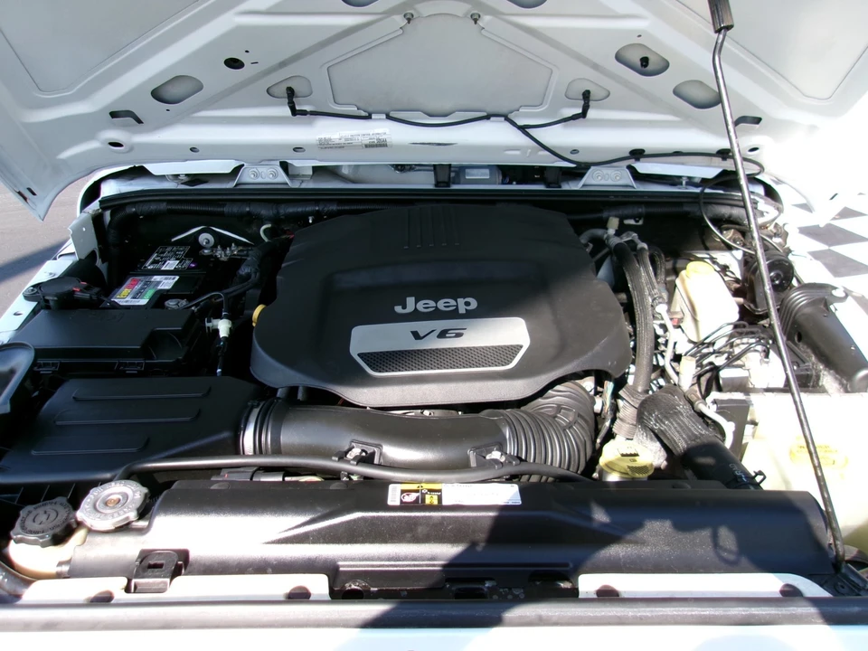 2016 Jeep JK Wrangler - Image 10 of 20