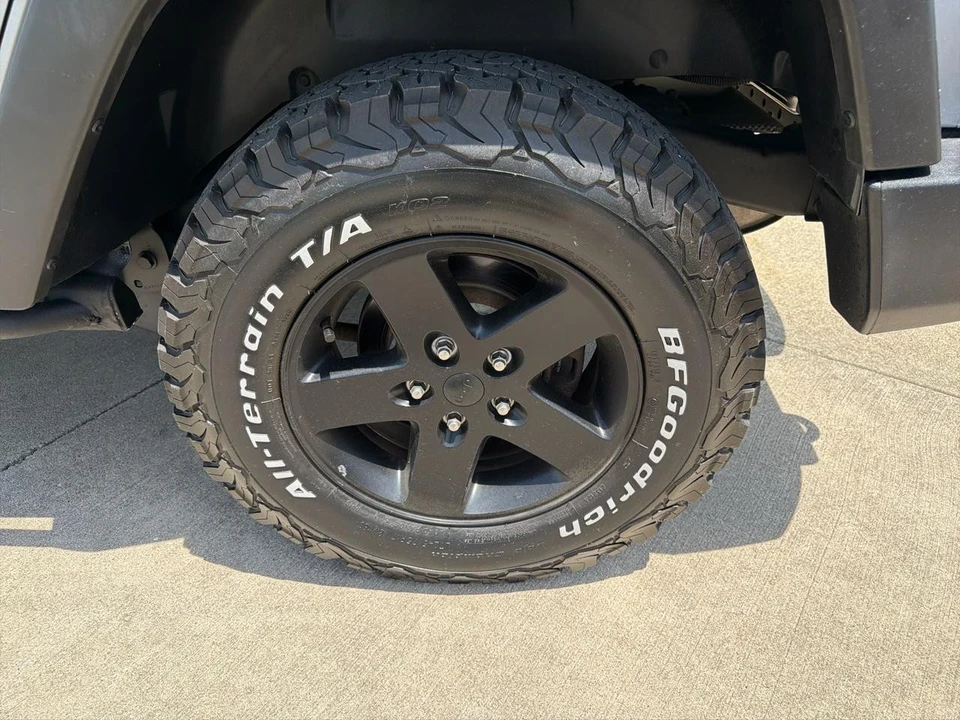 2016 Jeep - Image 17 of 31