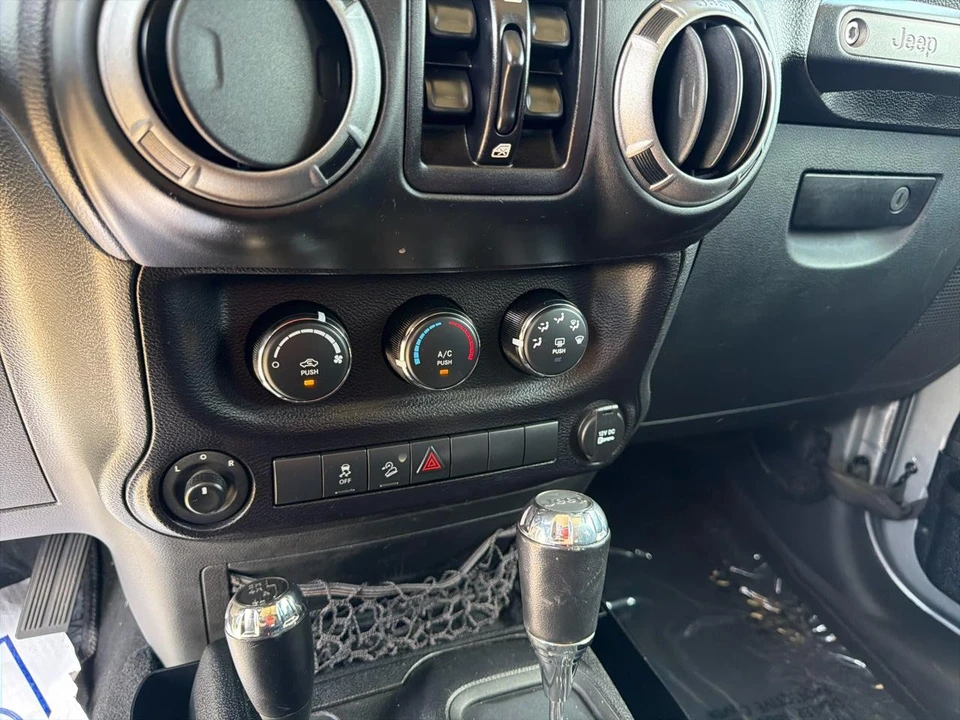 2016 Jeep JK Wrangler - Image 28 of 31