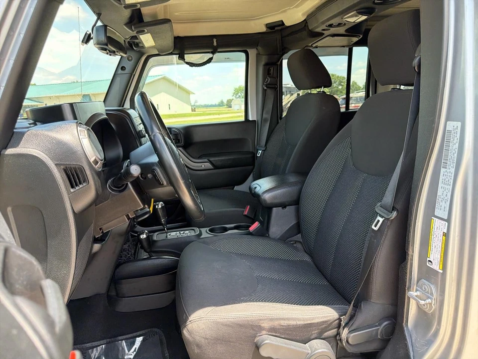 2016 Jeep - Image 28 of 31