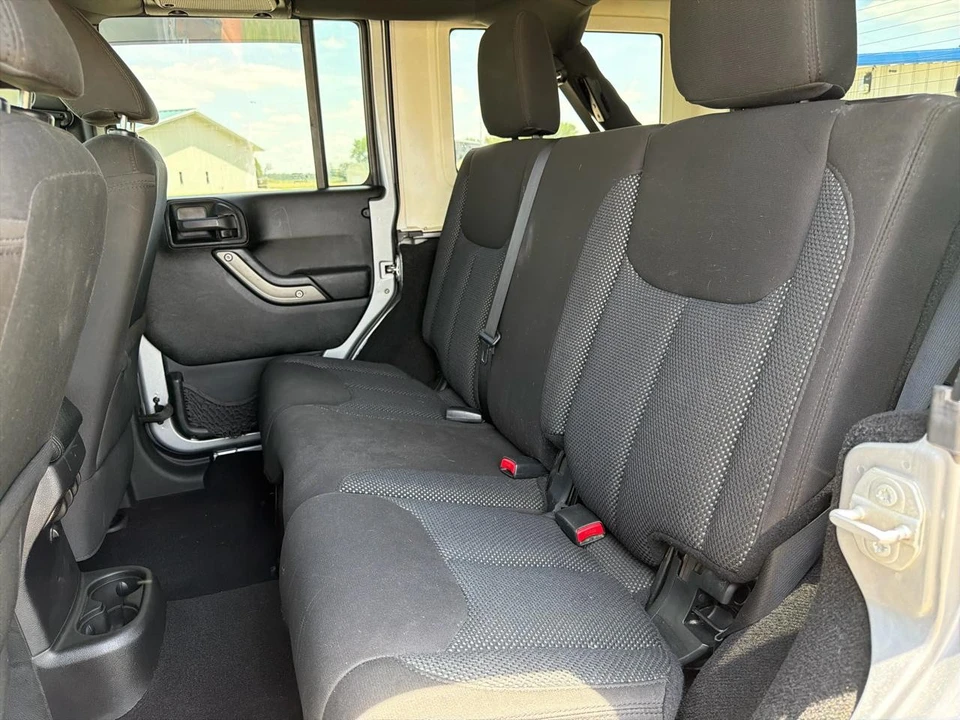 2016 Jeep - Image 31 of 31