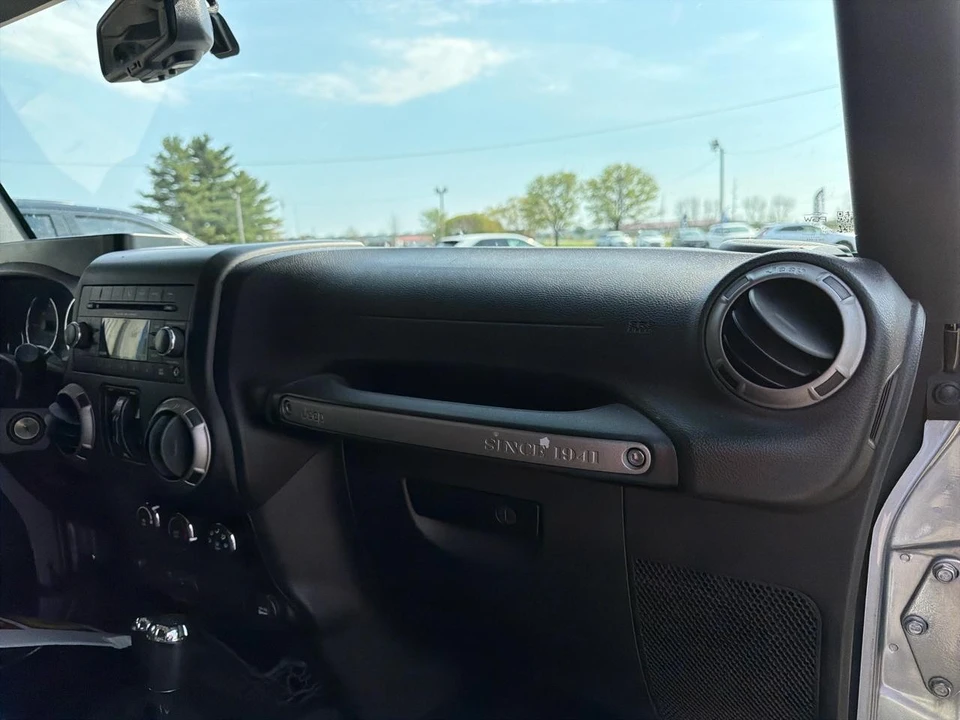 2016 Jeep JK Wrangler - Image 18 of 19