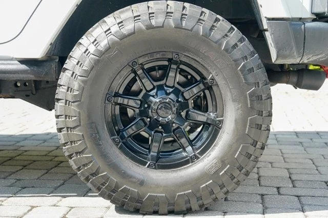 2016 Jeep - Image 17 of 31