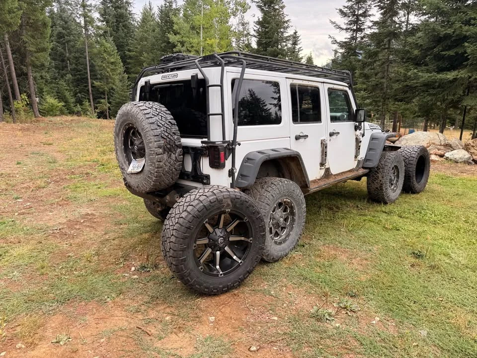 2016 Jeep Wrangler - Image 9 of 11