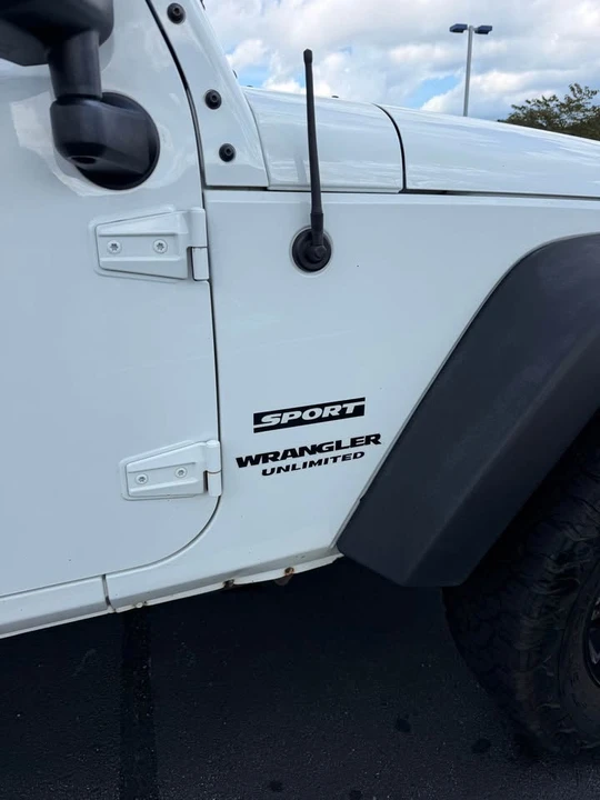 2016 Jeep JK Wrangler - Image 4 of 10