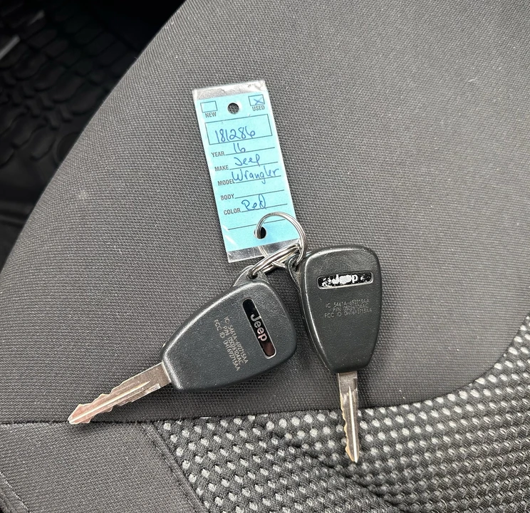 2016 Jeep - Image 26 of 28