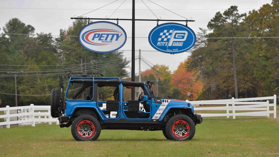 2016 Jeep JK Wrangler - Image 2 of 12