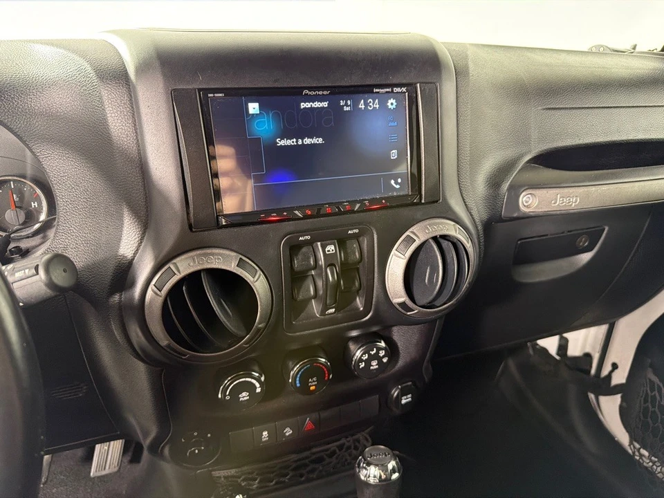 2016 Jeep JK Wrangler - Image 15 of 26