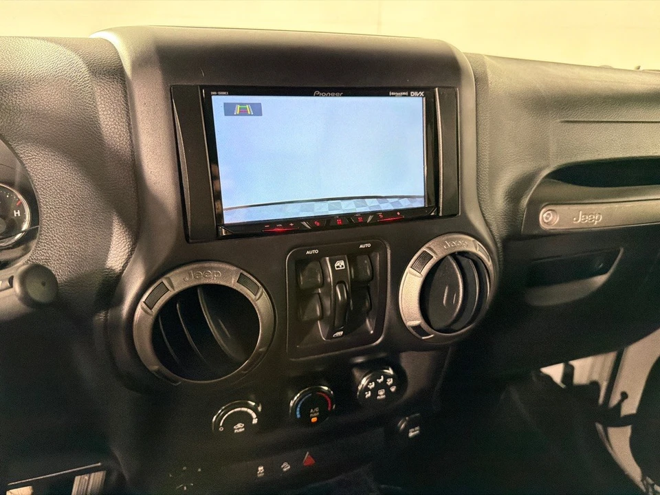 2016 Jeep JK Wrangler - Image 16 of 26