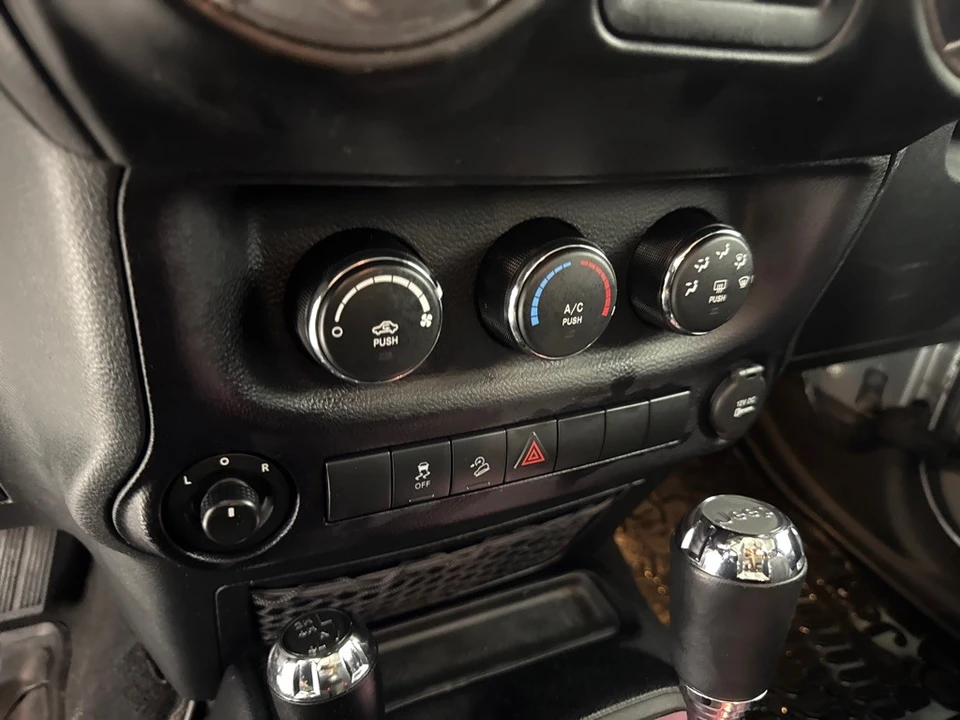 2016 Jeep JK Wrangler - Image 17 of 21