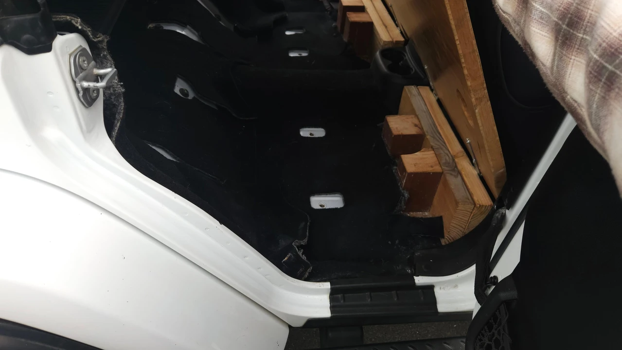 2016 Jeep JK Wrangler - Image 29 of 31