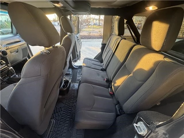 2016 Jeep - Image 26 of 31