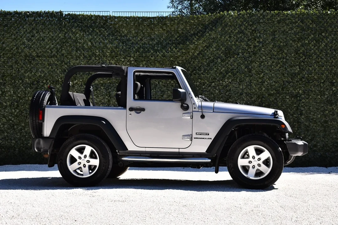 2016 Jeep JK Wrangler - Image 8 of 30