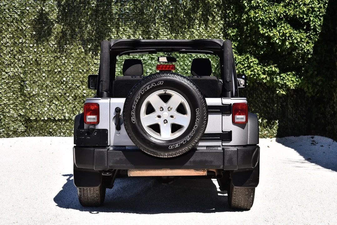 2016 Jeep JK Wrangler - Image 9 of 30