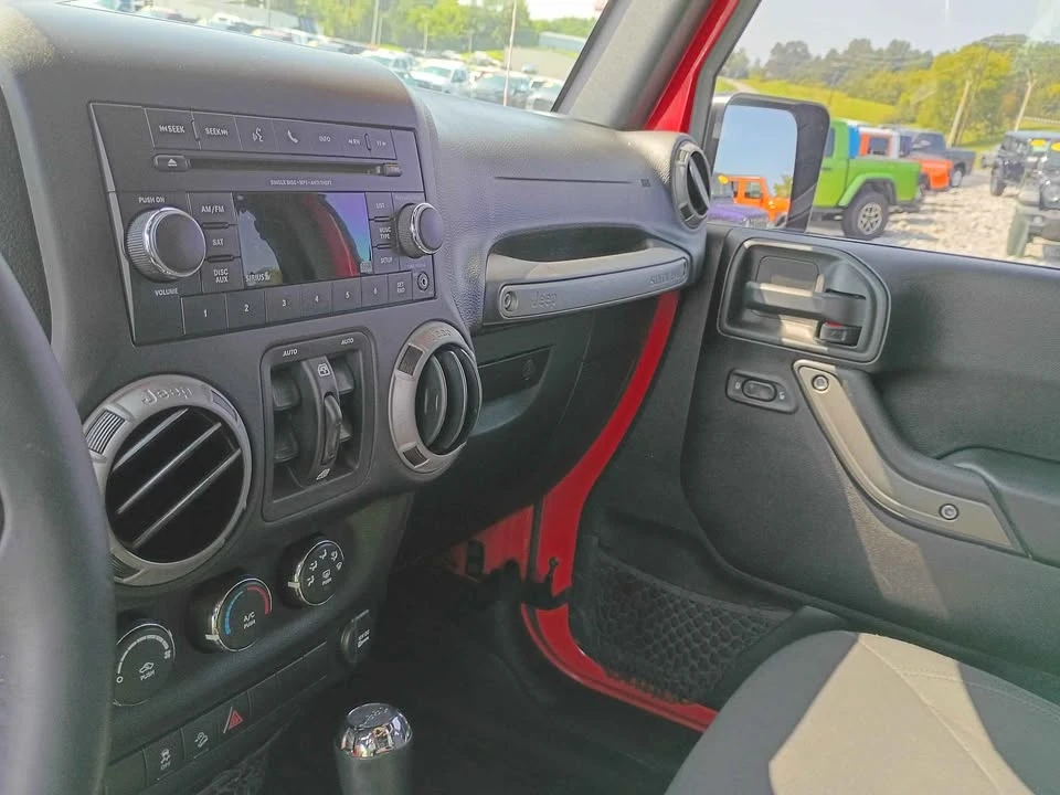 2016 Jeep JK Wrangler - Image 7 of 8