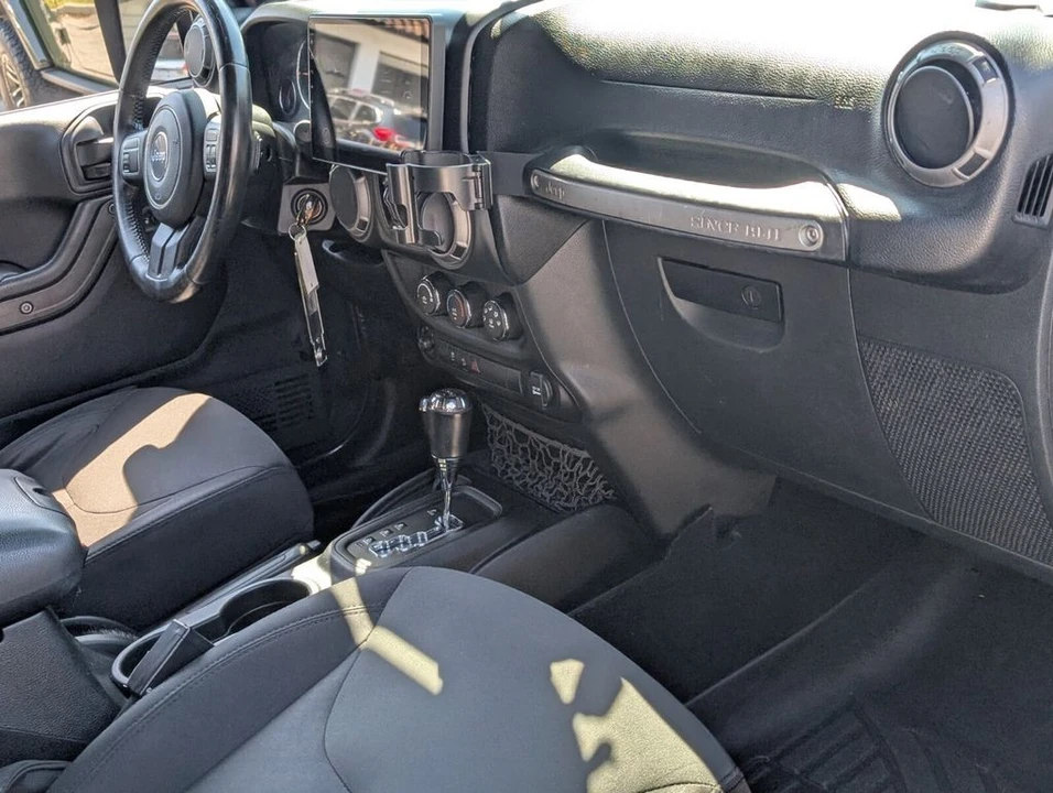 2016 Jeep JK Wrangler - Image 16 of 21