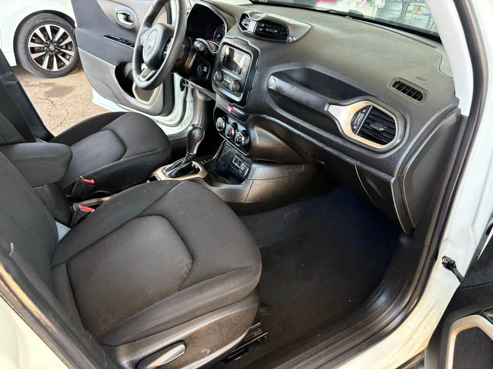 2016 Jeep Renegade - Image 18 of 19