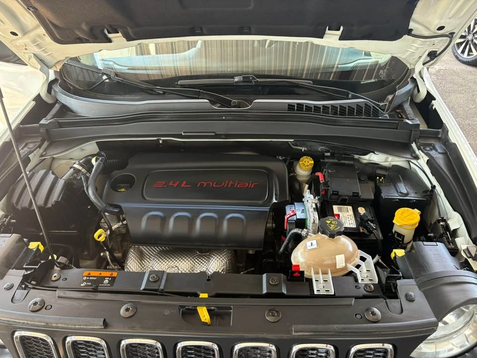 2016 Jeep Renegade - Image 7 of 19