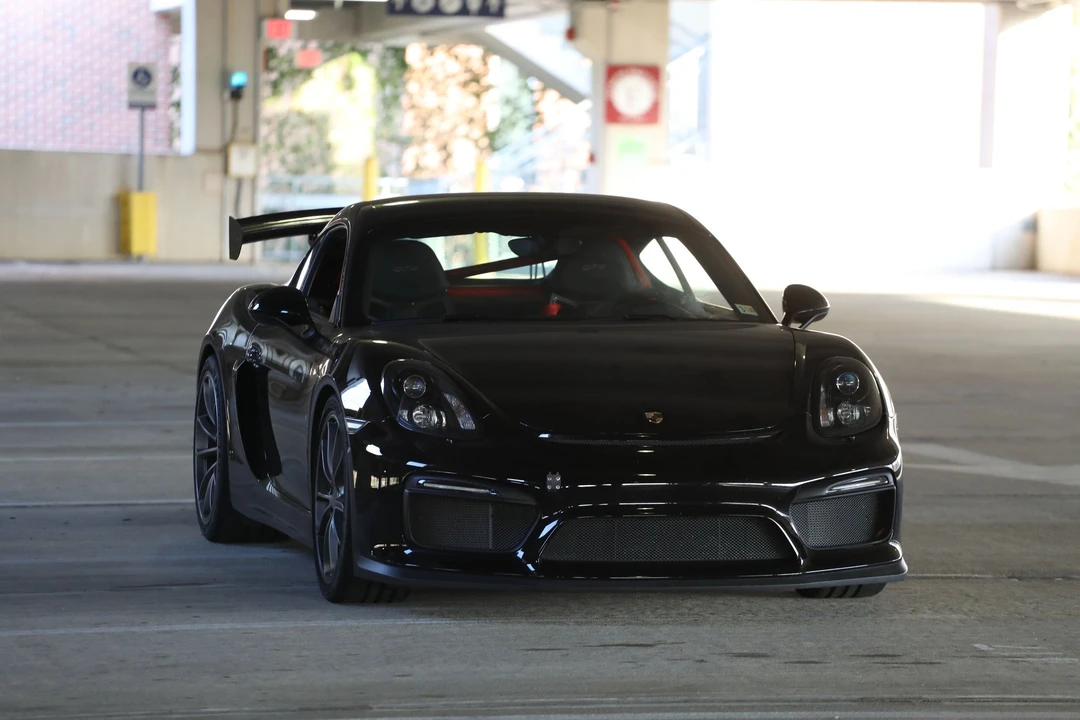 2016 Porsche 981 Cayman GT4 - Image 8 of 16