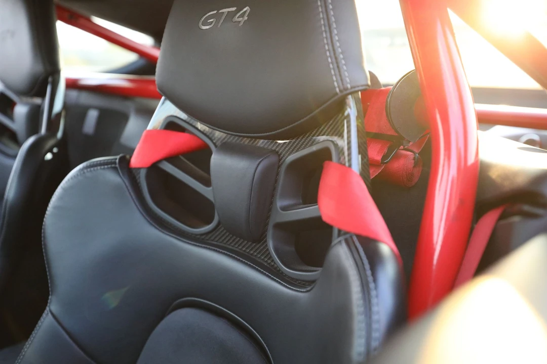2016 Porsche 981 Cayman GT4 - Image 15 of 16