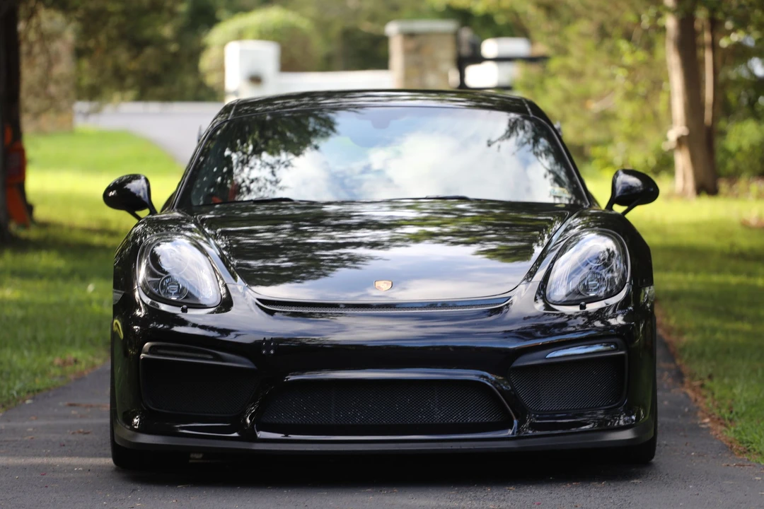 2016 Porsche 981 Cayman GT4 - Image 2 of 16