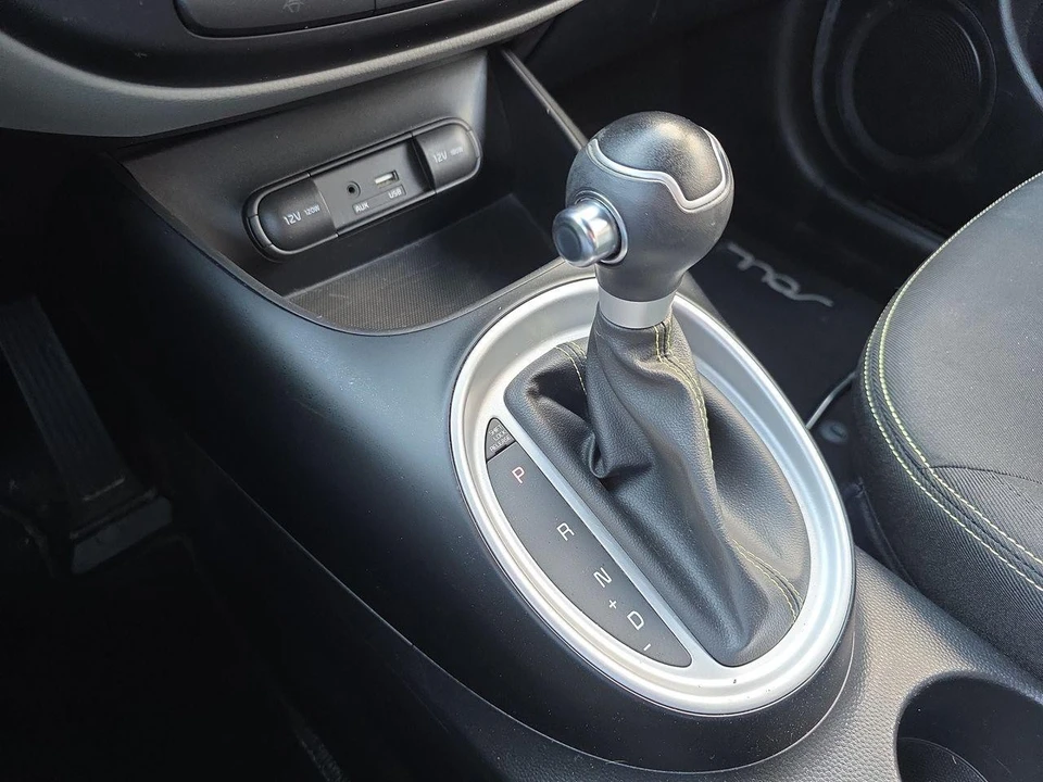 2016 Kia Soul - Image 10 of 21