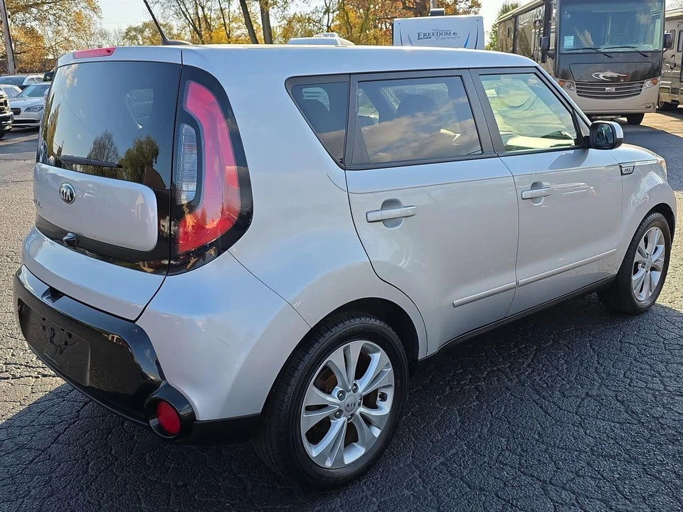 2016 Kia Soul - Image 2 of 21