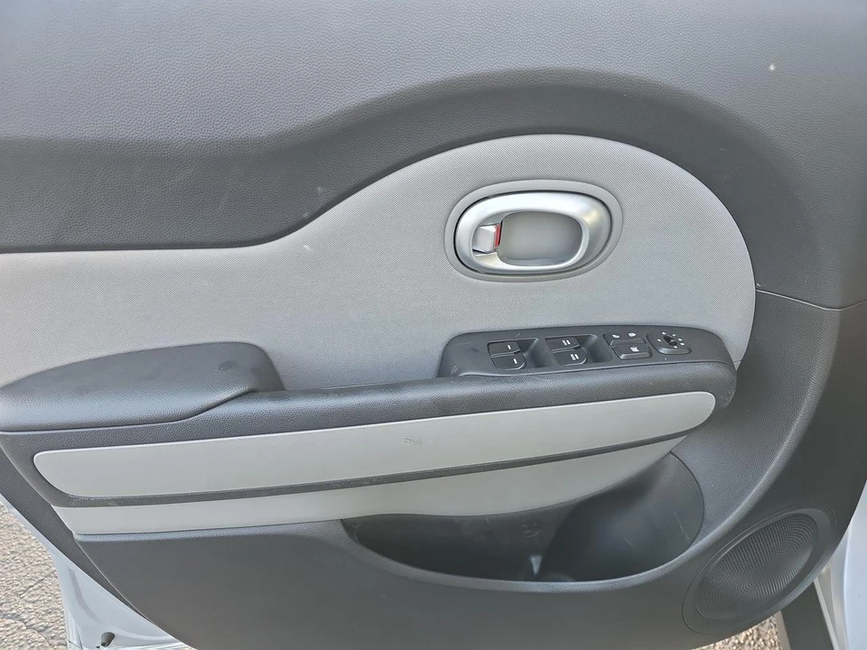 2016 Kia Soul - Image 5 of 21