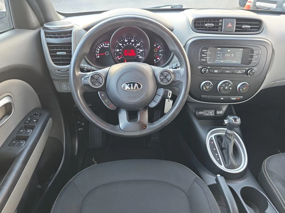 2016 Kia Soul - Image 6 of 21