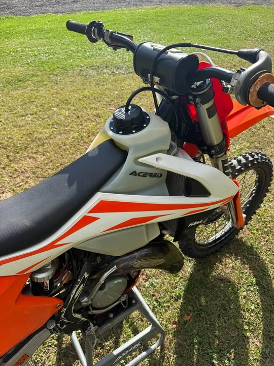 2016 KTM - Image 9 of 9